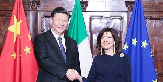 習近平會見意大利參議長