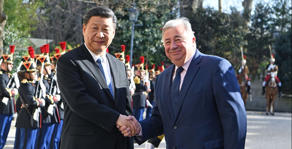 習近平會見法國參議長拉爾歇