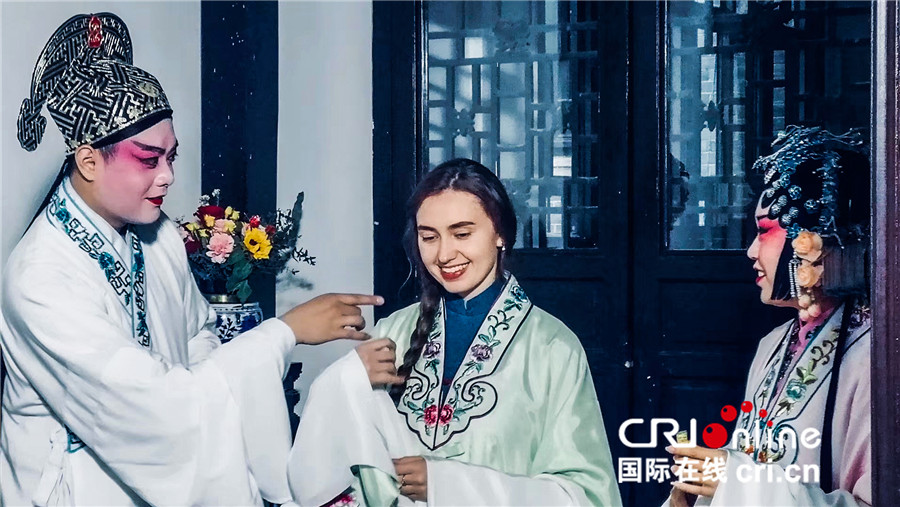 （老外説•我在中國過端午）愛上中國詩的俄羅斯姑娘_fororder_3