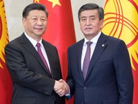 習近平同吉爾吉斯斯坦總統會談_fororder_016