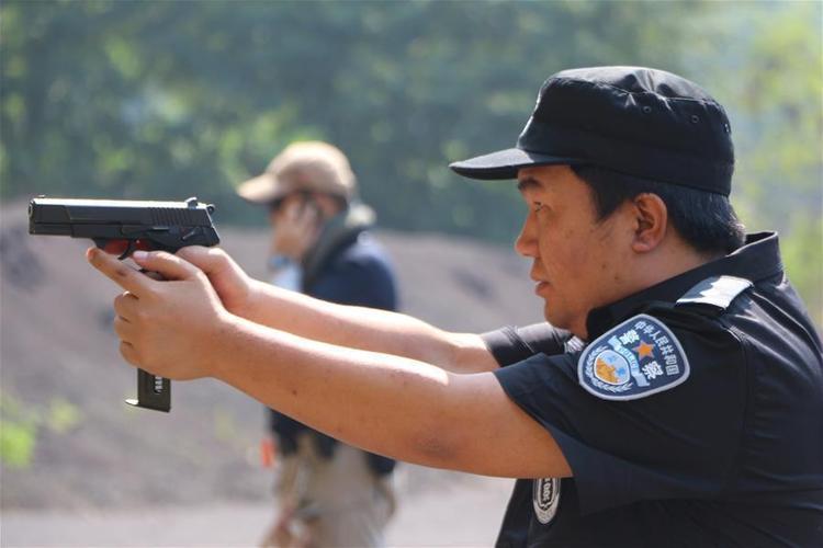 （為了民族復興·英雄烈士譜）“人如其名”李敬忠：中槍後依然衝向毒販