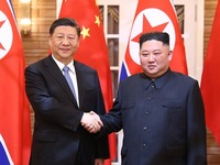 習近平同朝鮮勞動黨委員長、國務委員會委員長金正恩舉行會談_fororder_CqgNOl0L7vGAWlM-AAAAAAAAAAA261.900x659.620x454
