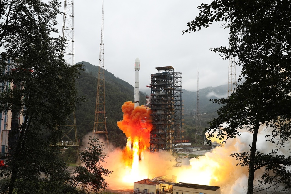 我國成功發射實踐二十一號衛星