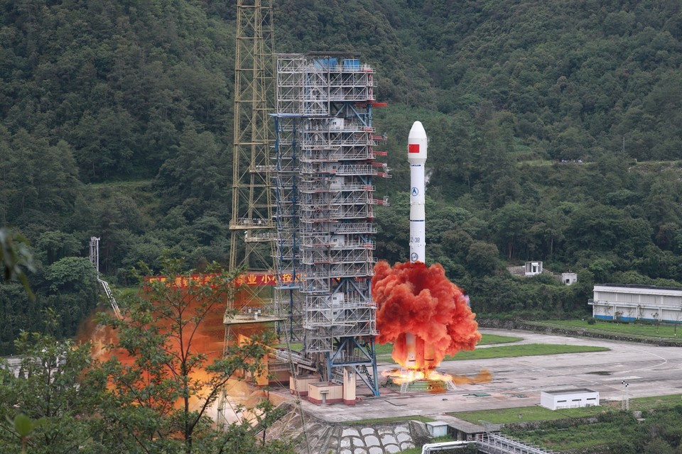 祝賀！北斗三號全球衛星導航系統星座部署完成！