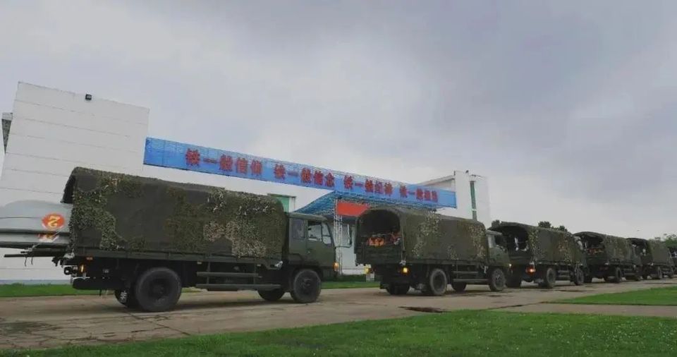 哪有困難，哪就有中國軍人！