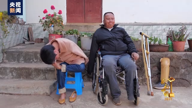 感動中國丨張順東 李國秀：沒腳走出致富路 無手繡出幸福花