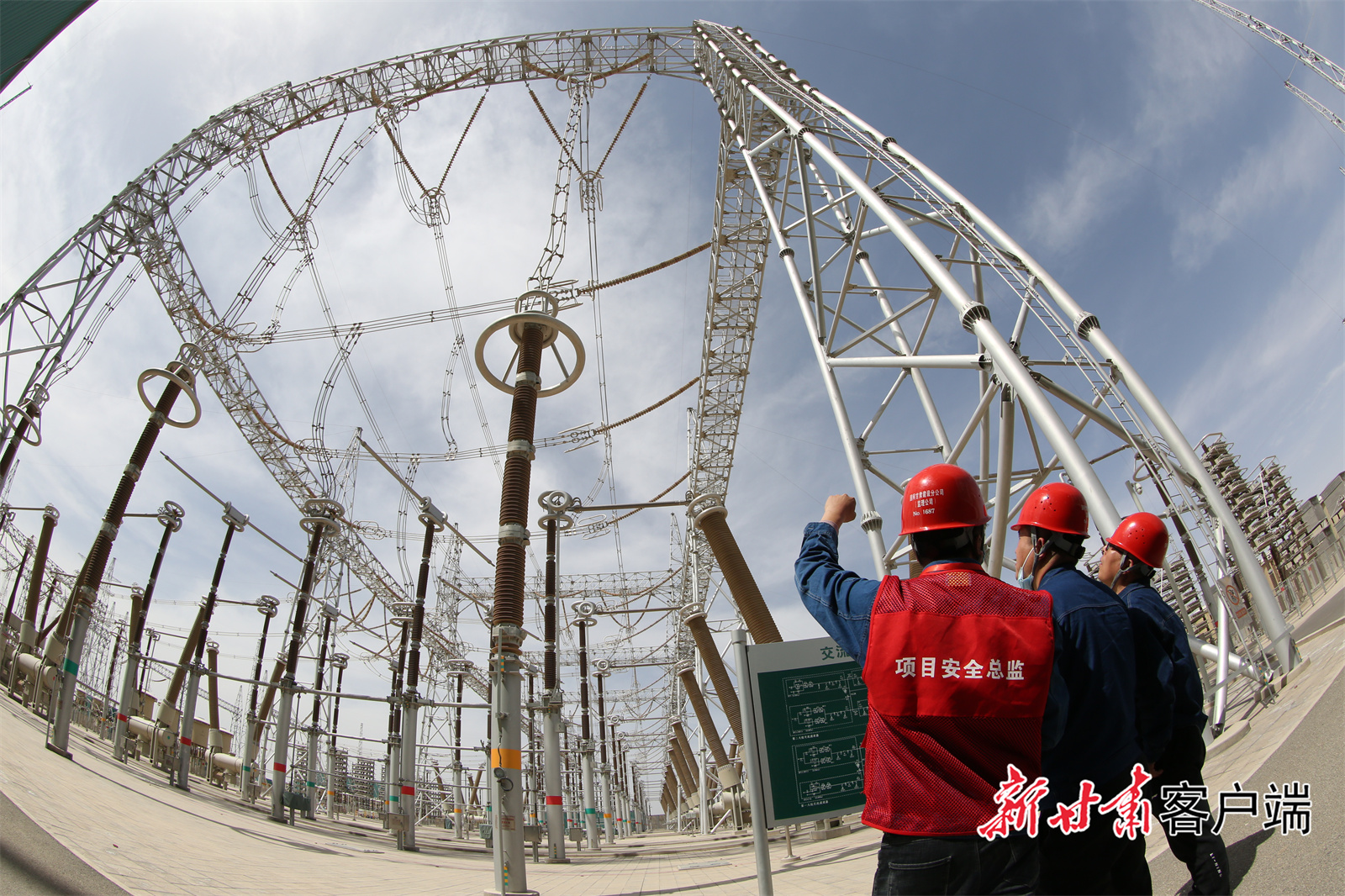 追風逐日測綠電 風光無限蓄勢能—甘肅提高風光電功率預測水準助力新能源高品質消納