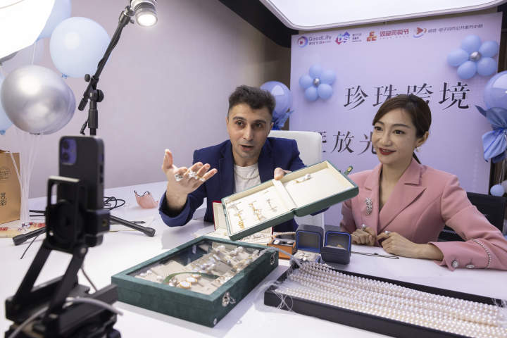 “老外”跨境直播，助推外貿增長_fororder_3