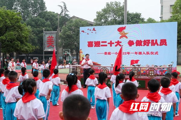鄒文輝：讓廣大少年兒童在黨的陽光雨露下茁壯成長_fororder_1