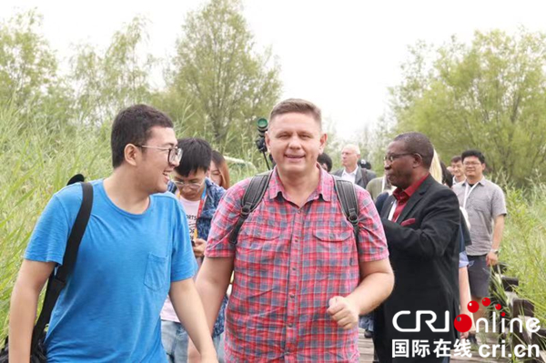 Celebrities hail ecological civilization Construction in Yanqing, Beiing: afforestation experience is reference for the world