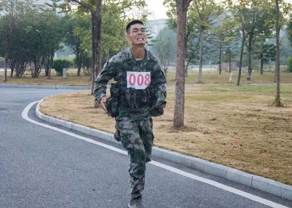 中國軍隊硬氣從何而來？“硬骨頭六連”給出最燃的答案！
