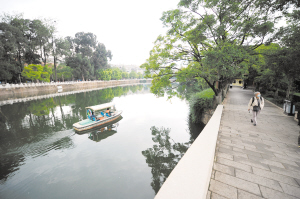 昆明翠湖公園：清淤完工展新顏