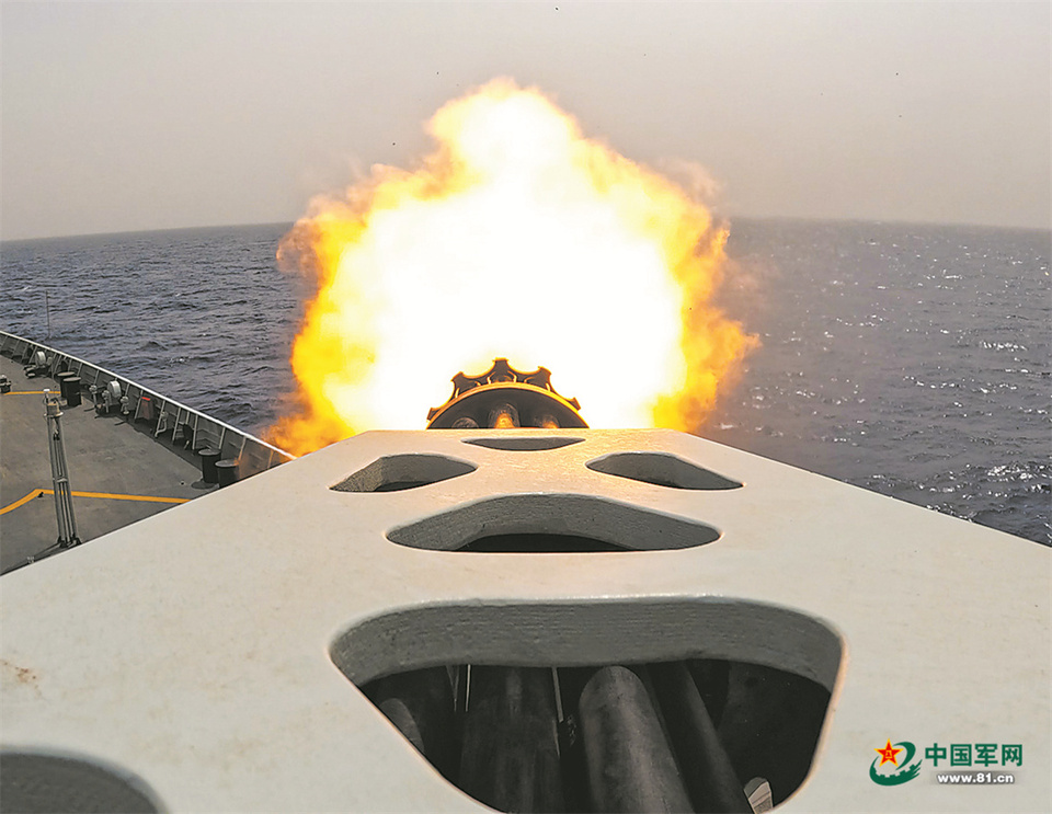 遠海礪劍淬鋒芒，海軍第四十一批護航編隊協同訓練掠影