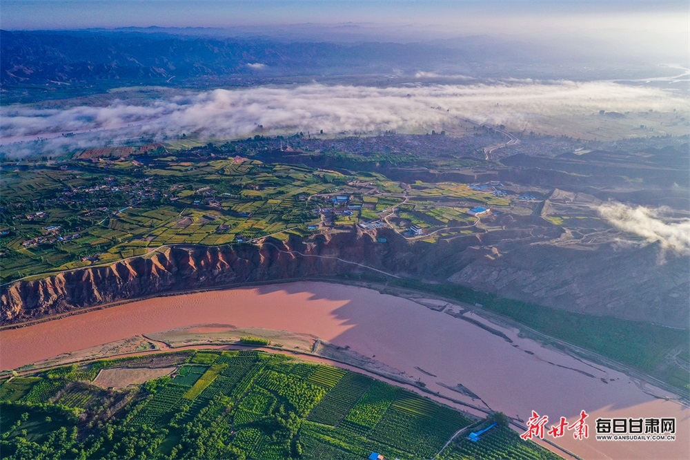 白銀：紅日東升雲蒸霞蔚，雨後景泰現壯美田園畫卷_fororder_8