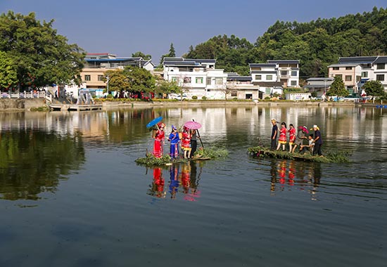 象州縣：志願服務在“重陽” 敬老孝老溢“鄉村”
