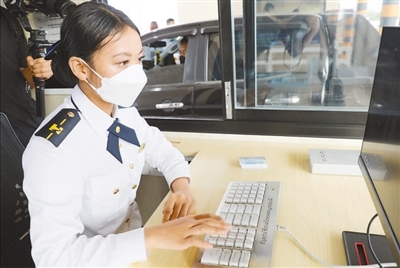 中企承建的金港高速通車試運營 柬埔寨進入“高速公路時代”（共建“一帶一路”）