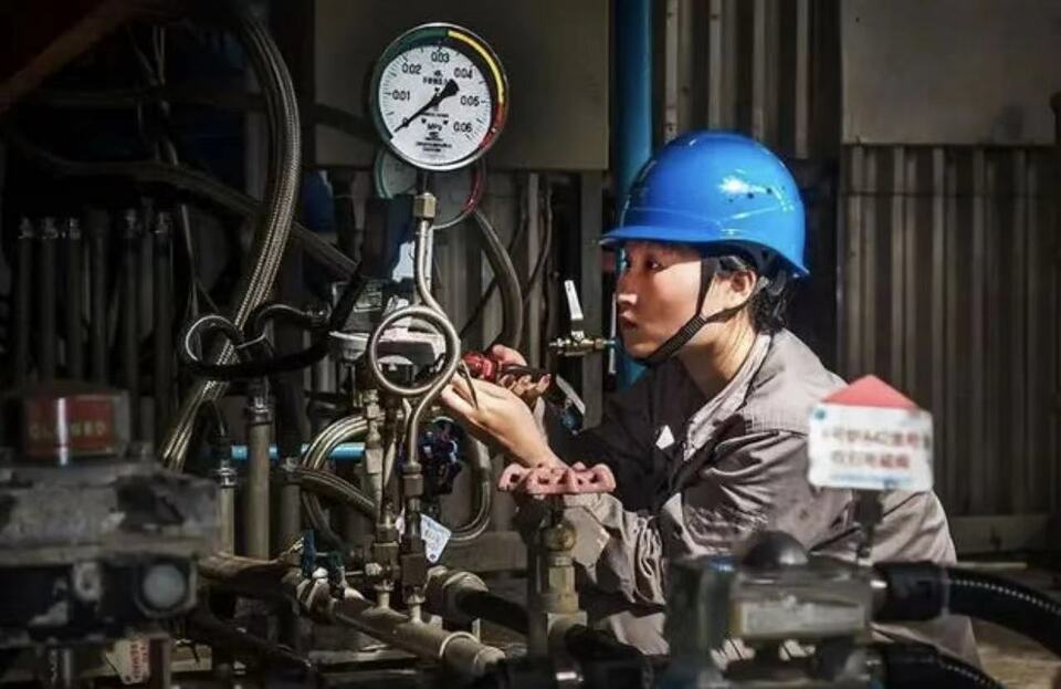 青年茶座｜烈火中救援、方艙中戰疫……這些二十大黨代表就是守護我們生活的身邊人