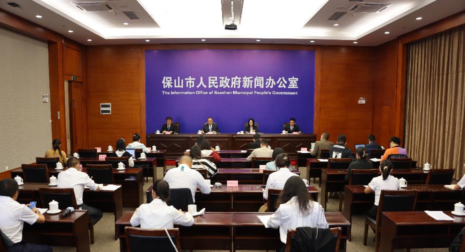 雲南保山：人民滿意的教育才是好教育_fororder_1