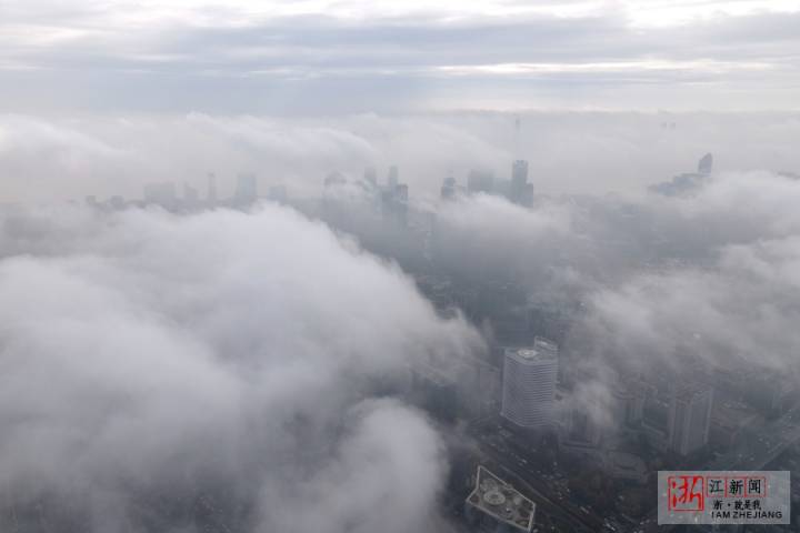杭州：雨後雲霧蒸騰 天氣持續偏暖_fororder_1669362005410_63807155159bb86fa9903be4