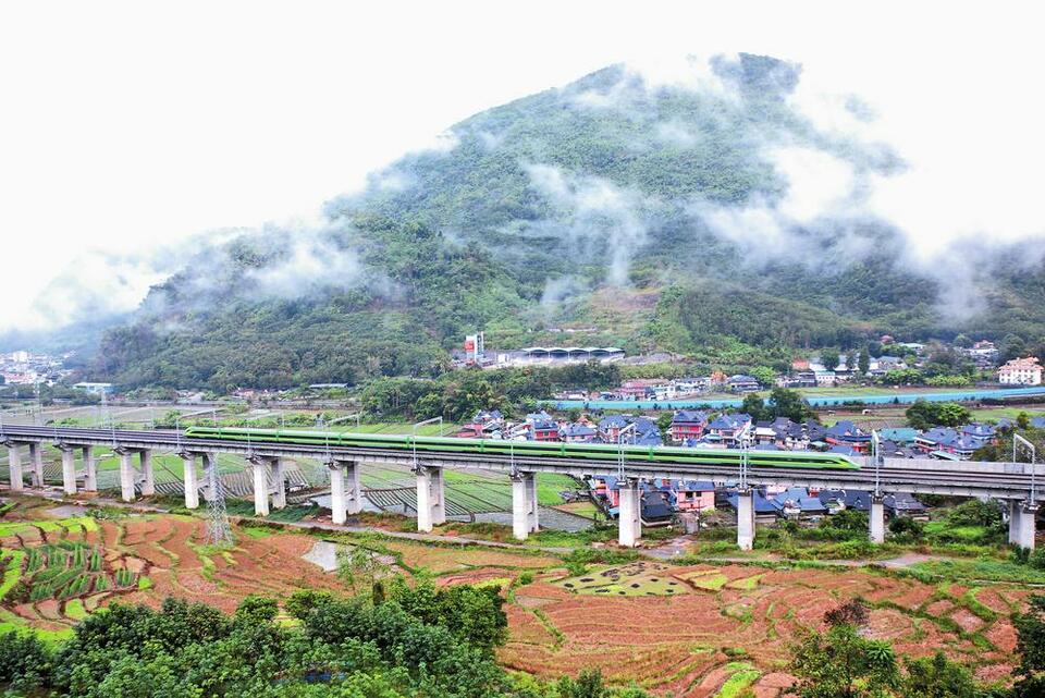 西雙版納搶抓中老鐵路機遇構建立體化發展格局_fororder_691e