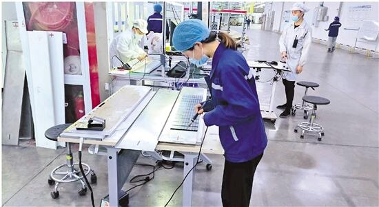 留崗還是返鄉 走進杭州、溫州、金華企業車間聽心聲_fororder_W020221231267567453918