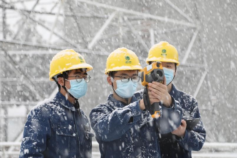 State Grid Shaanxi Electric Power Company Limited: Stable Power Supply Keeps People Warm in Winter_fororder_1