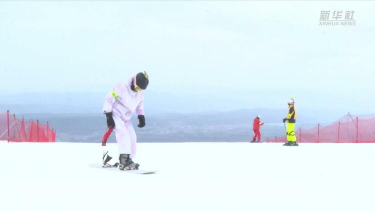 新春走基層丨寧夏涇源：西北小城興起滑雪熱