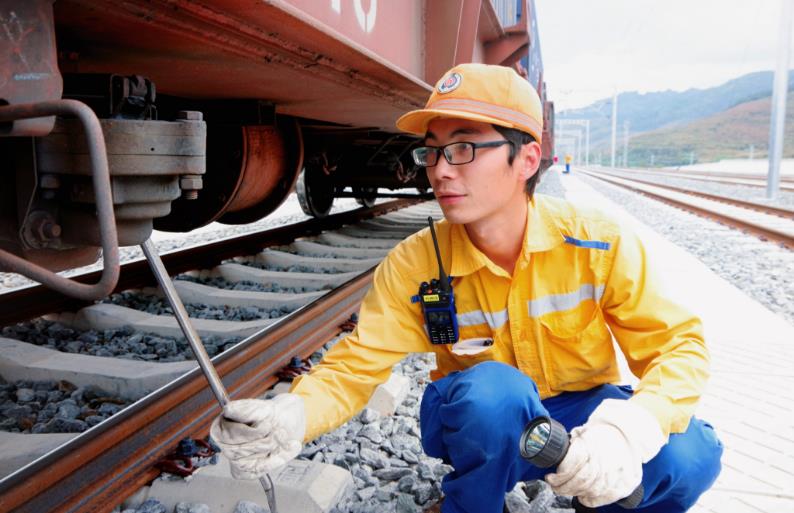 葉榕茂：我在中老鐵路磨憨口岸修火車_fororder_1