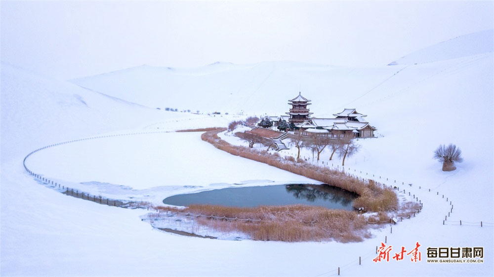 酒泉：瑞雪迎新春 敦煌景如畫_fororder_1