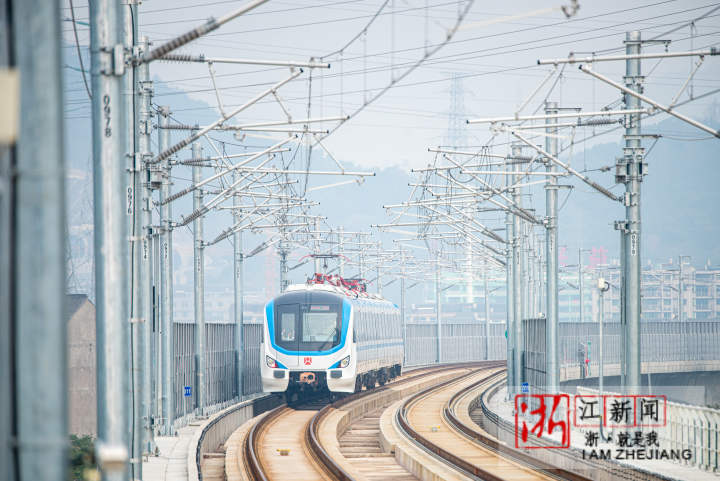 台州：國內首條PPP模式市域鐵路正式通車_fororder_1672212177057_63abeed1159bb80b995412e6