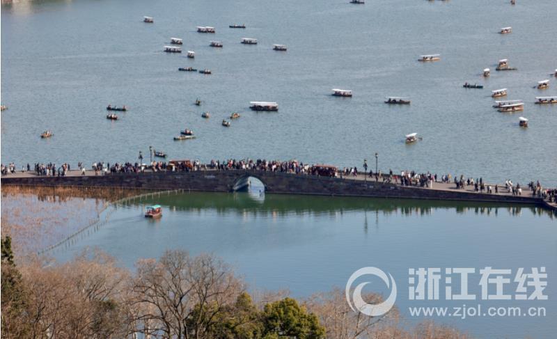 天氣晴好 西湖遊繼續火熱_fororder_W020230131304627310062