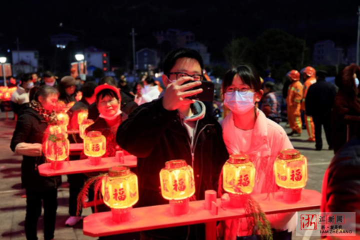 建德：舞龍迎元宵 民俗氛圍濃_fororder_1675565120305_63df1840159bb80b995844ec