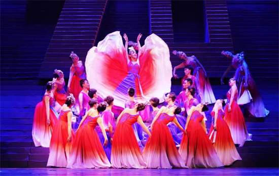 2023 Chinese Spring Festival Evening Gala in Romania: Festive New Year Performances with Liaoning Characteristics_fororder_圖片3