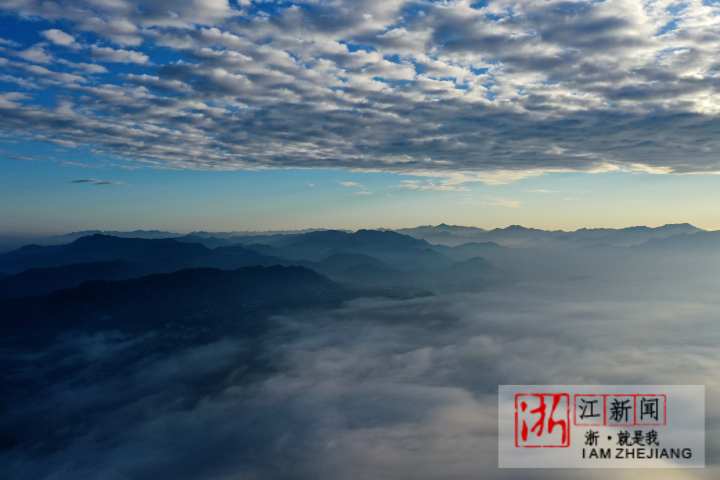 淳安：千島湖雲霧縹緲如仙境_fororder_1673514870570_63bfcf76159bb80b9955e2c1