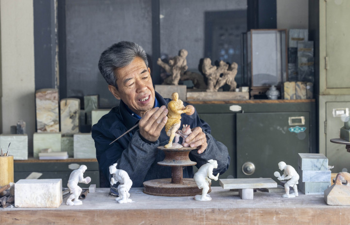 杭州非遺大師創作石雕迎亞運_fororder_1677071600989_63f614f06a6a3f00016157ce