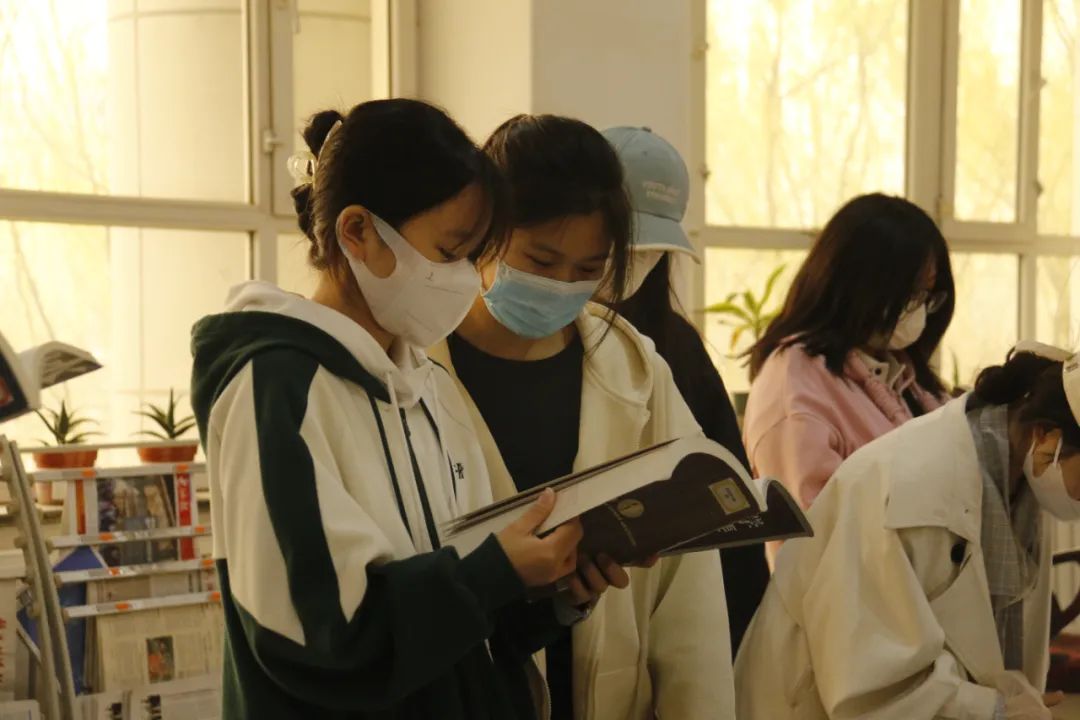 青春正是讀書時 | 感受內蒙古學子的“沉浸式閱讀”_fororder_640