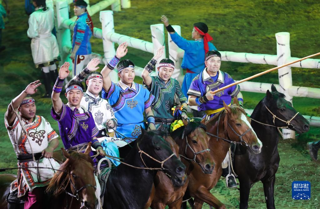 大型馬舞劇《千古馬頌》在呼和浩特開演_fororder_3