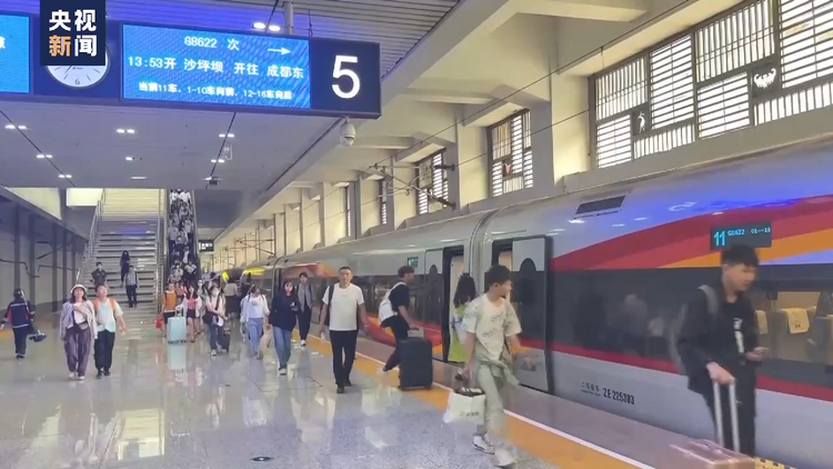 國際社會：中國火熱假日經濟向世界傳遞出積極信號