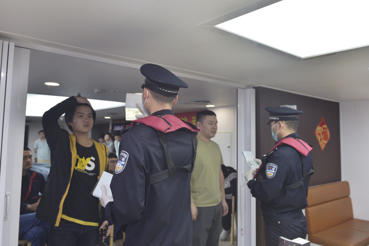 “大洋”號科考船完成首個科考航次任務後從舟山口岸入境_fororder_1683457657509_64578679d3e83800018e4705