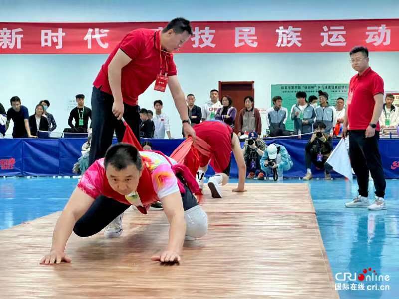 齊聚“花兒臨夏” 共享民族盛會_fororder_WechatIMG882