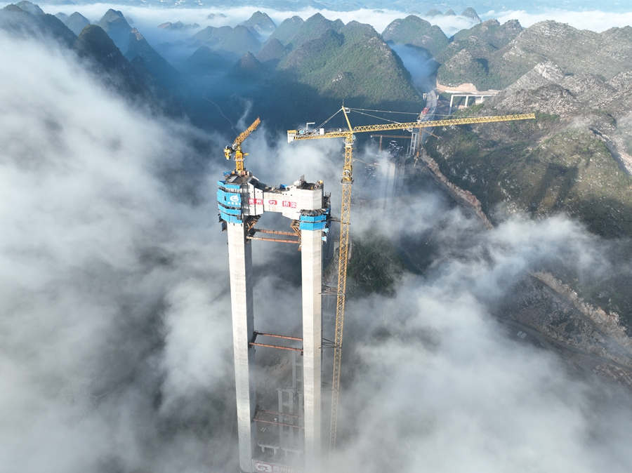 Steadily Progressing Construction of World-class Huajiang Canyon Bridge in Guizhou_fororder_圖片1