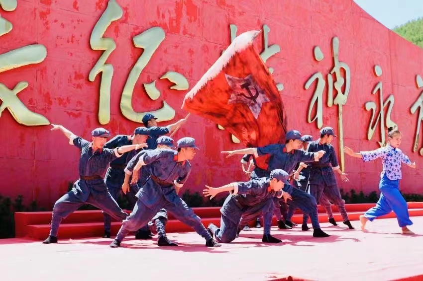 寧夏固原：“紅色悅動六盤山”大型主題演出活動順利舉行_fororder_WechatIMG10212