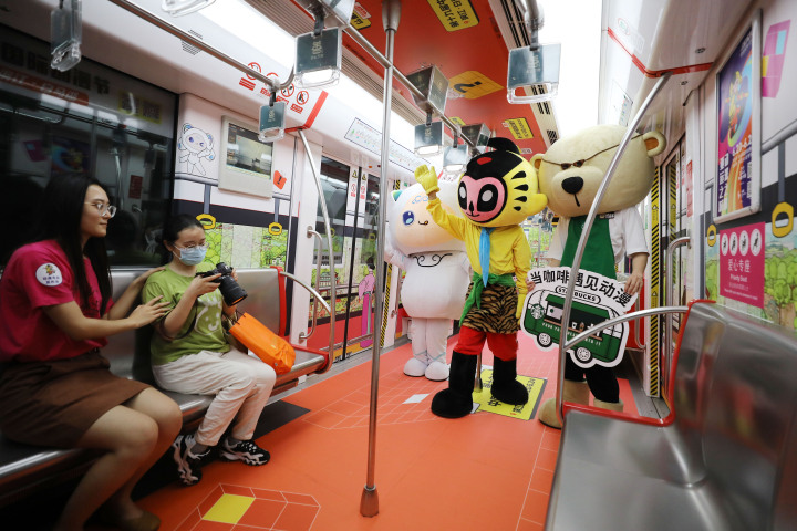 杭州：開往動漫節的地鐵專列發車啦！_fororder_1685614345665_64786f09d0ff8e0001f4fba4