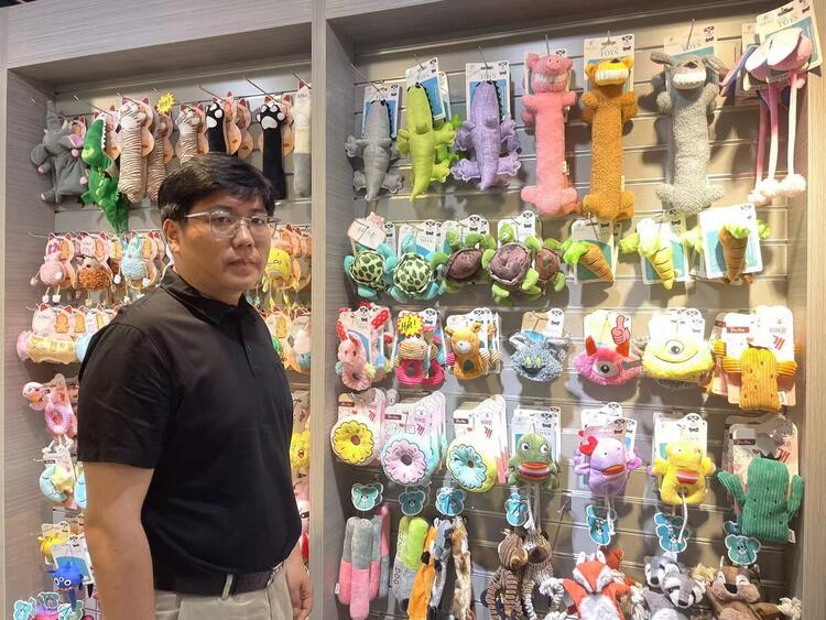 會按計算器就能和外商做生意 義烏何以“買賣全球”？_fororder_W020230605607794305908