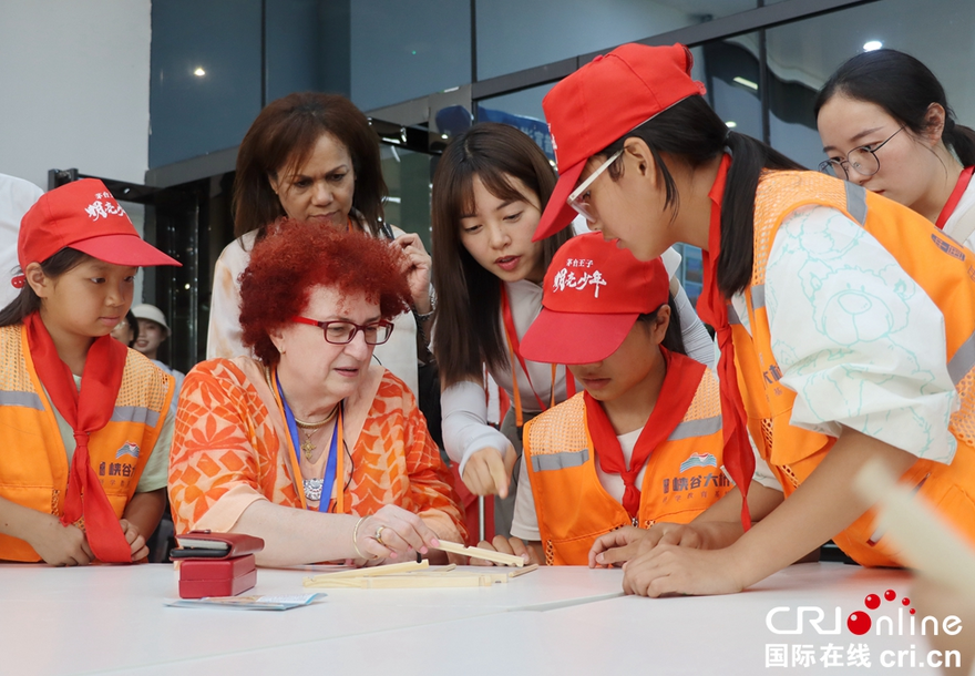 On Journey of Pursuing Green Development, More than 20 Diplomats in China Embarks on a Trip to Experience Colorful Ecological Civilization of Guizhou_fororder_圖片8