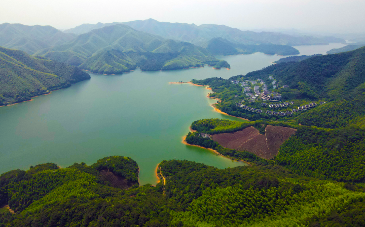 見證“八八戰略”指引之路︱一江春水向東流，入海時能否清澈依舊？_fororder_1688947608916_64ab4b9832e8f5000152c5e5