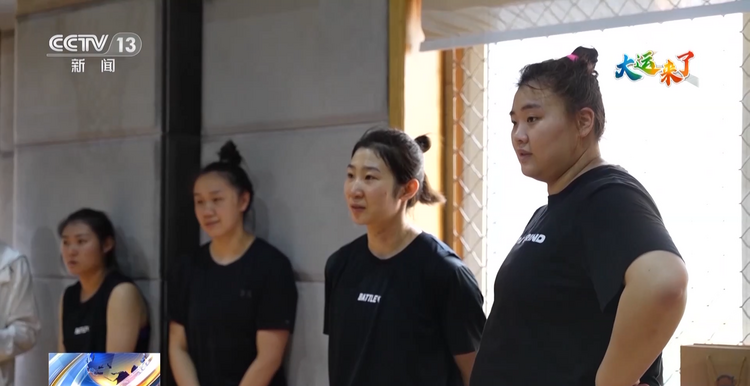 姑娘們已經準備好了！中國大學生女子籃球隊的備戰時刻激情飛揚→