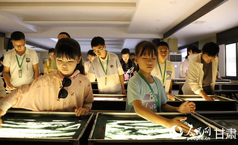 以沙為墨 讓敦煌藝術流動於指間_fororder_2