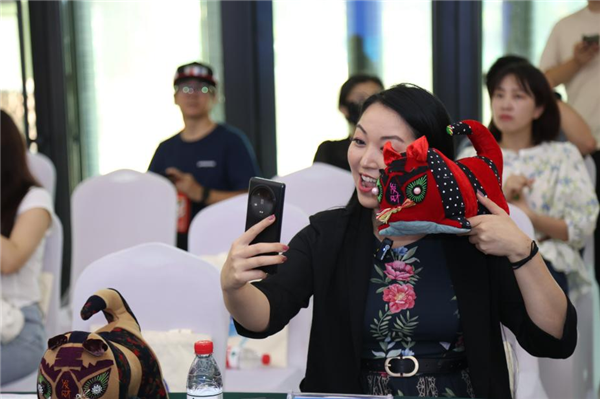 'The Belt and Road' - Children's World Dream Painting Exhibition and 2nd Exploring China - Overseas Travel Vloggers' Trip to Dalian Kicks Off_fororder_遼寧2