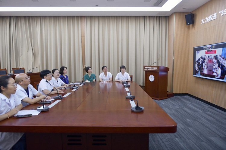 中國援助柬埔寨“新生兒專科能力建設項目”在金邊啟動_fororder_圖片2